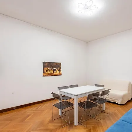 Joivy Sunny 3-bed Flat With Balconies 公寓
