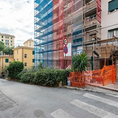 Joivy Sunny 3-bed Flat With Balconies Genova