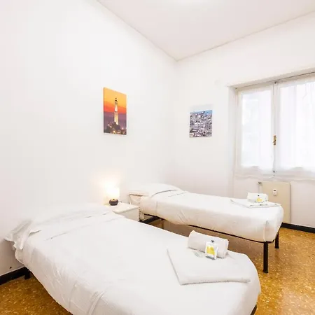 Joivy Sunny 3-bed Flat With Balconies Lejlighed Genova